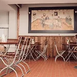 Zum Adler Hotel *